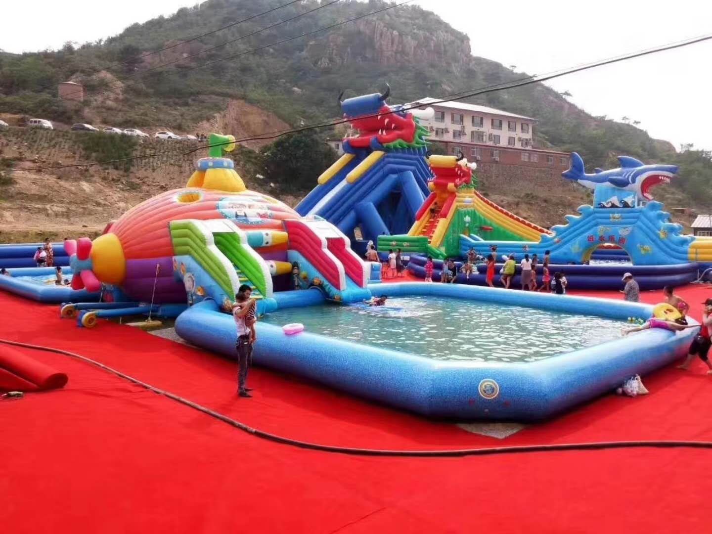 峨蔓镇深海潜艇充气水上乐园